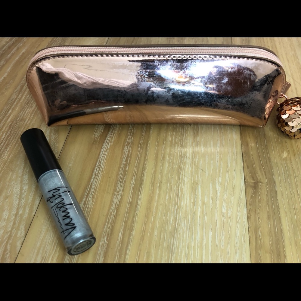 MAC Vamplify Gilded Frost Lipgloss with Case